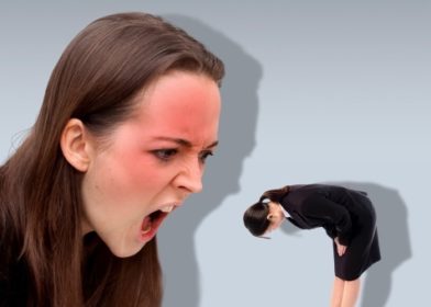 怒鳴る前に「向こう側から見てよね」これに気づいて欲しいです。│顔をあげて！境界線を越えてみるのもいいかも！